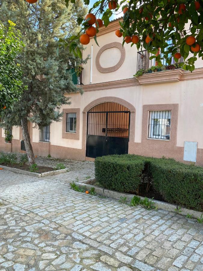 Sevilla. Familia O Profesionales Ferienhaus *